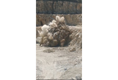 Blasting in a quarry in Puebla de San Julian, Lugo. Technique, safety and precision.